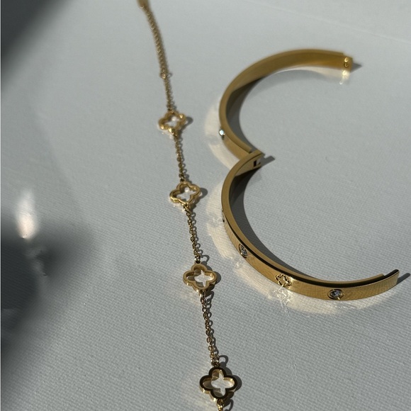 2PCS Gold Clover Stainless Steel Bracelet Set - Picture 14 of 16